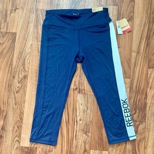 Reebok skinny capri leggings